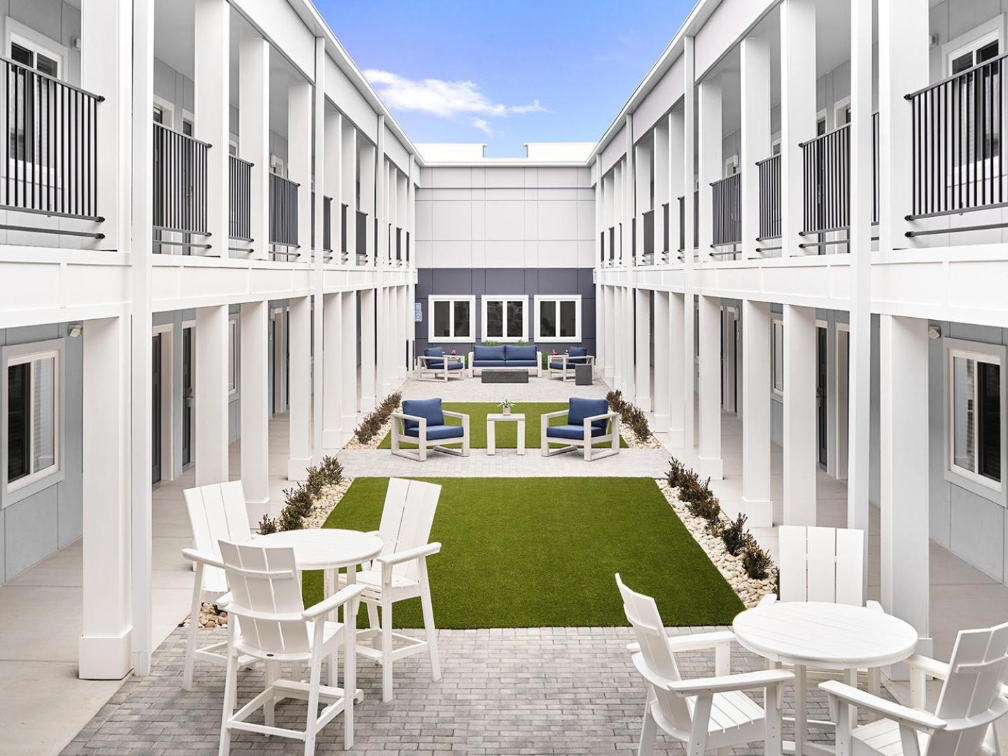 Stayapt Suites Pensacola-Uwf/Florida Hospital Area Ferry Pass Екстериор снимка