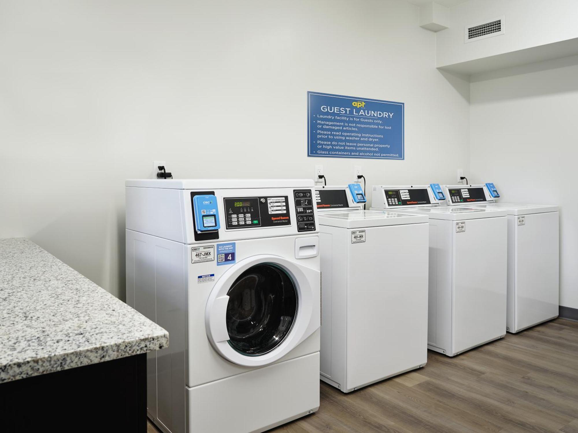 Stayapt Suites Pensacola-Uwf/Florida Hospital Area Ferry Pass Екстериор снимка